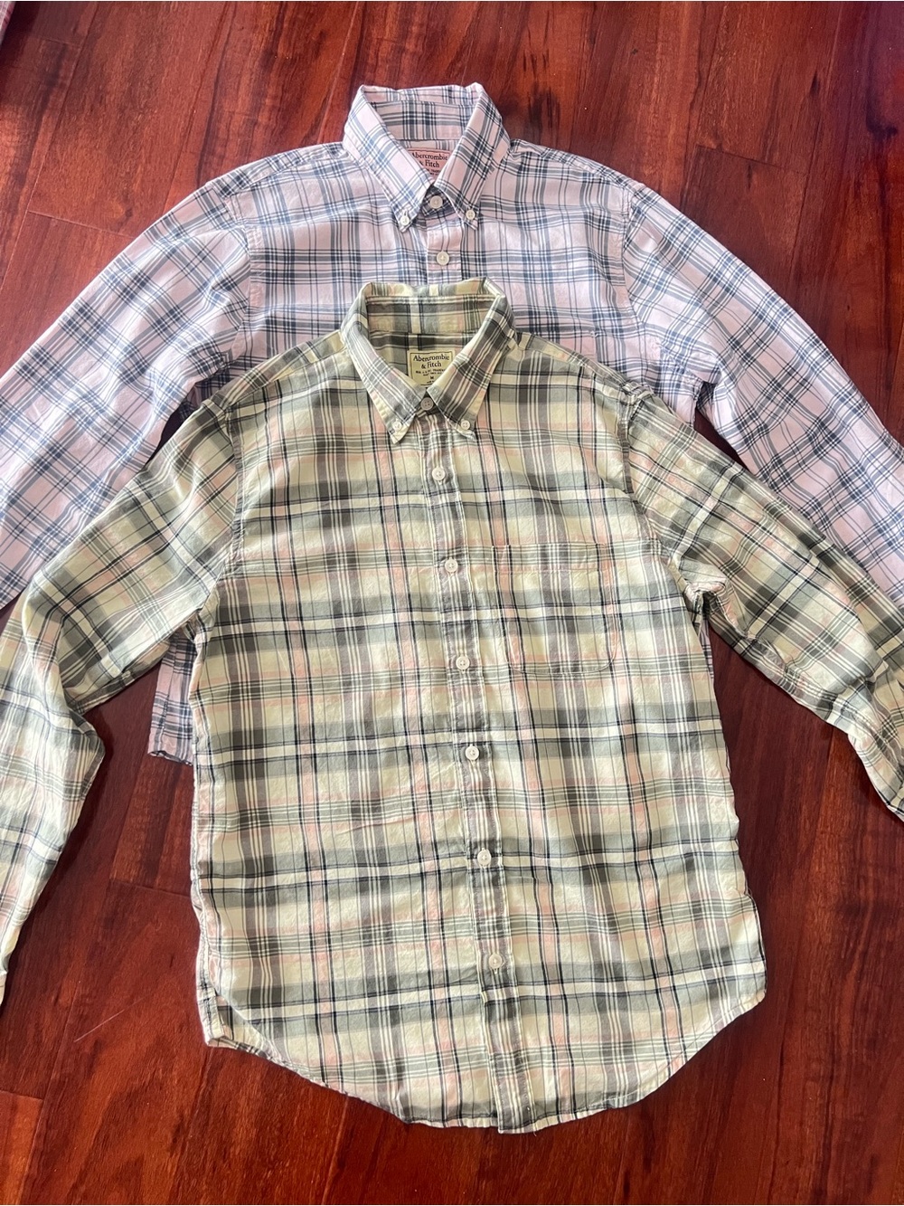 Abercrombie & Fitch plaid long sleeve button-down shirt
